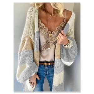 NWT CREAM TAN AND GRAY CHUNKY CARDIGAN